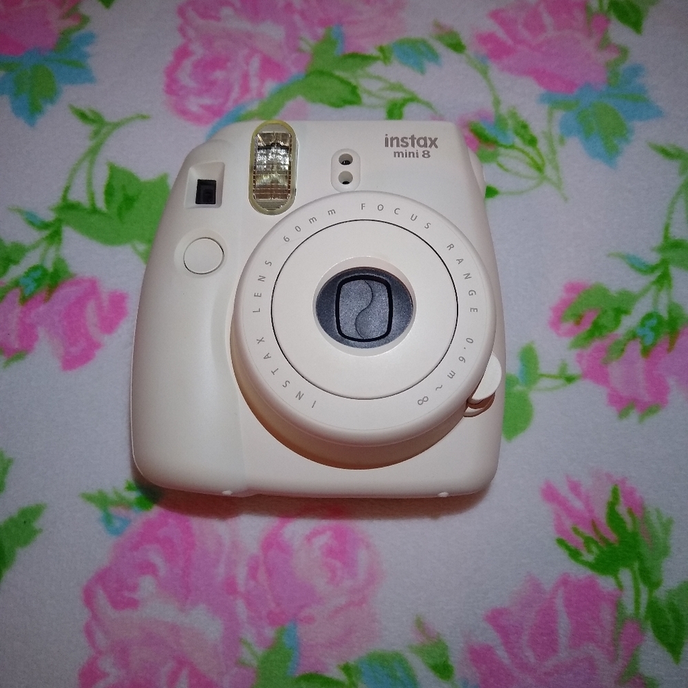 Instax mini 8 + Free Case
